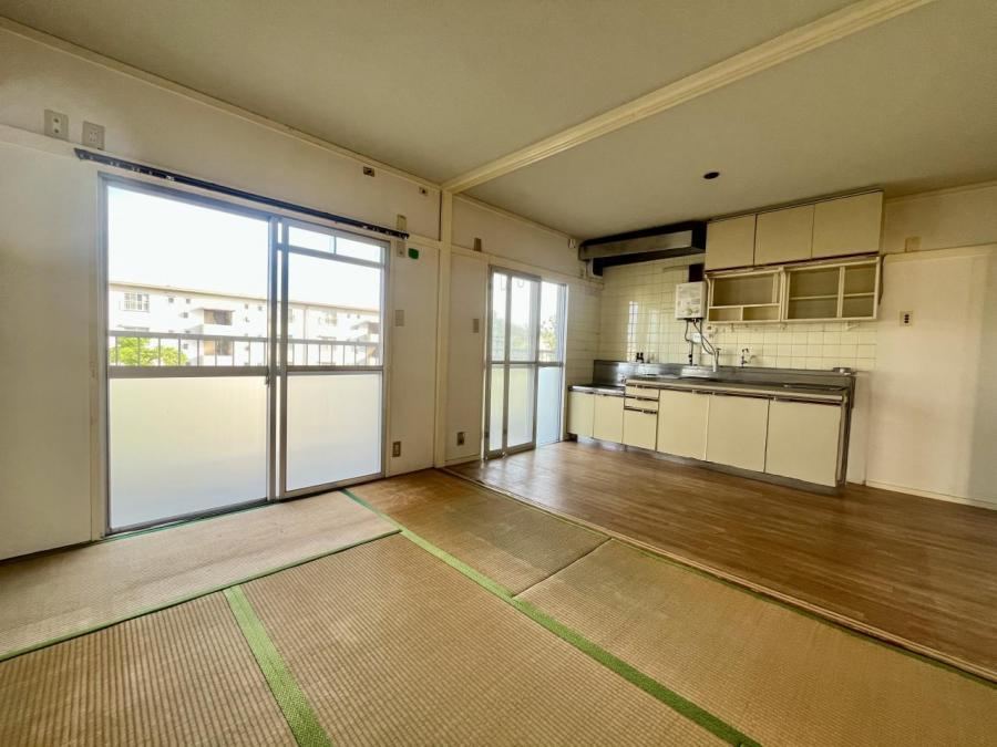 2LDK apartment in Yawata, Kyoto - Photo 1
