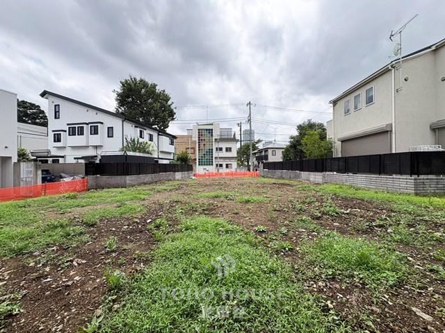 438 m² land in Setagaya Ward, Tokyo - Photo 1