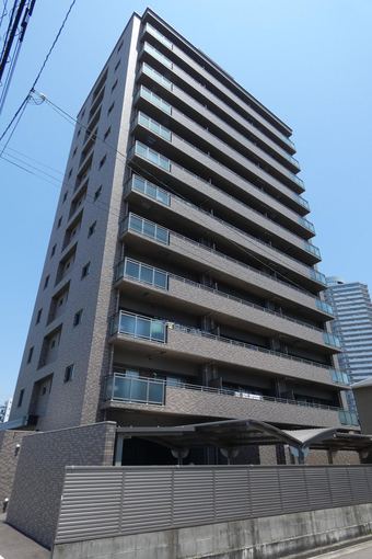 3LDK+S apartment in Ayauta District