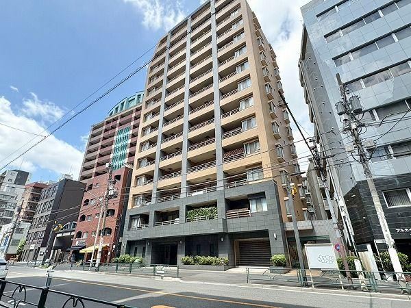 2LDK apartment in Shibuya Ward, Tokyo - Photo 1