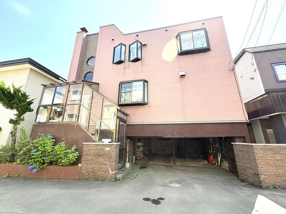 5LDK house in Toyohira Ward, Sapporo, Hokkaido - Photo 1