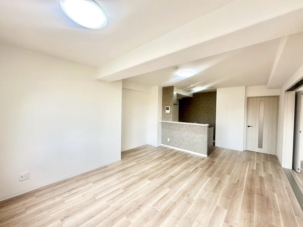 2LDK+S apartment in Naka Ward, Hiroshima - Photo 1