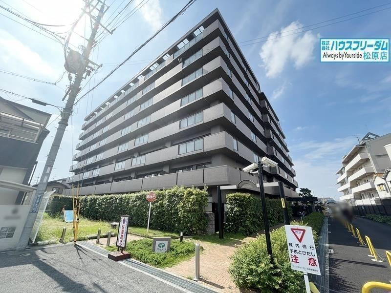 3LDK apartment in Matsubara, Osaka - Photo 1