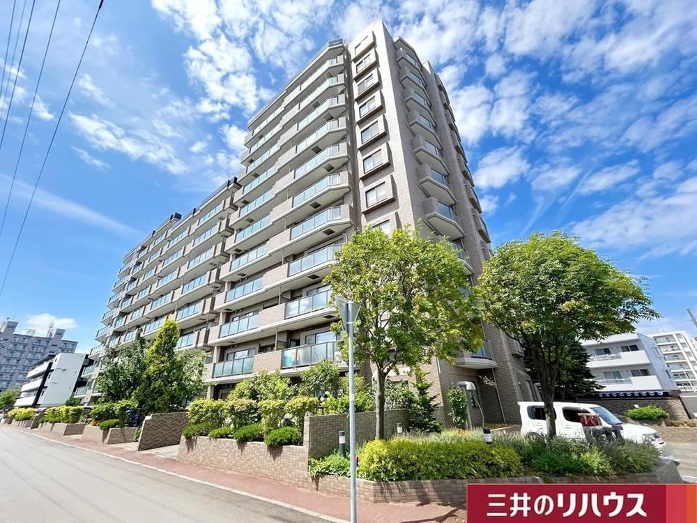 4LDK apartment in Toyohira Ward, Sapporo, Hokkaido - Photo 1