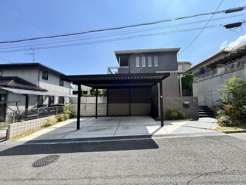 4LDK house in Suita, Osaka - Photo 1