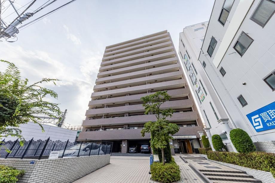 3LDK apartment in Shinjuku Ward, Tokyo - Photo 1