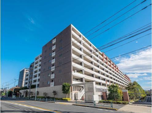 4LDK apartment in Mitaka, Tokyo - Photo 1