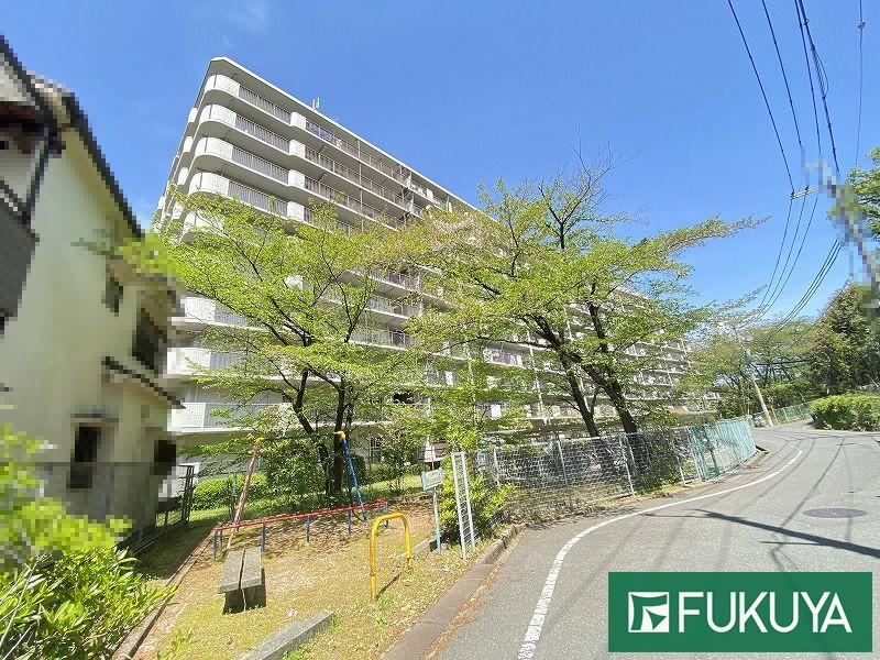 3LDK+S apartment in Neyagawa, Osaka - Photo 1