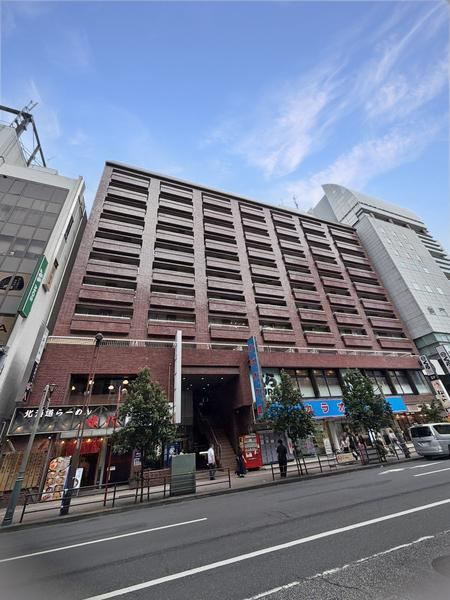 studio apartment in Shinjuku Ward, Tokyo - Photo 1