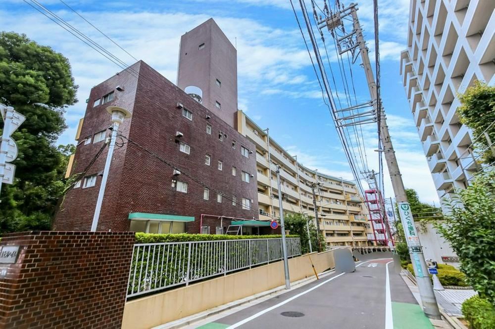 2LDK apartment in Suginami Ward, Tokyo - Photo 1