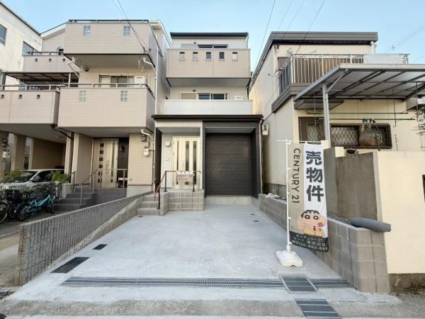 4LDK house in Sumiyoshi Ward, Osaka - Photo 1