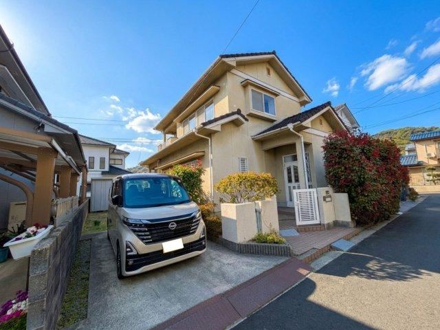4LDK house in Matsuyama, Ehime - Photo 1