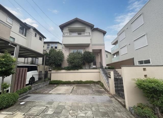 4LDK house in Aoba Ward, Yokohama, Kanagawa - Photo 1