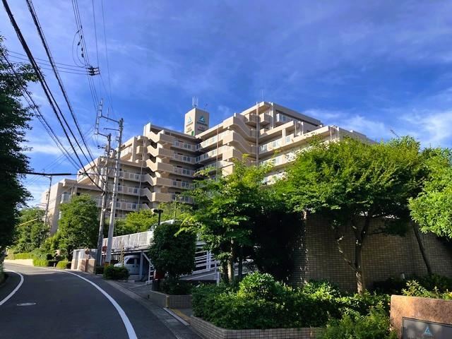3LDK apartment in Matsuyama, Ehime - Photo 1