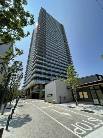 3LDK apartment in Tarumi Ward, Kobe, Hyogo - Photo 1