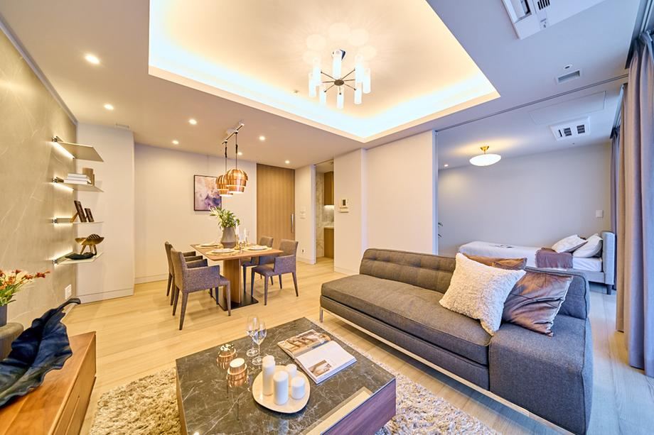 2LDK apartment in Minato Ward, Tokyo - Photo 1
