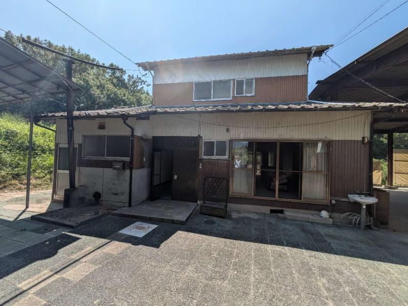 4DK house in Takamatsu, Kagawa - Photo 1