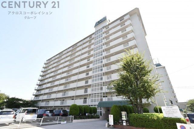 3LDK apartment in Nishinomiya, Hyogo - Photo 1