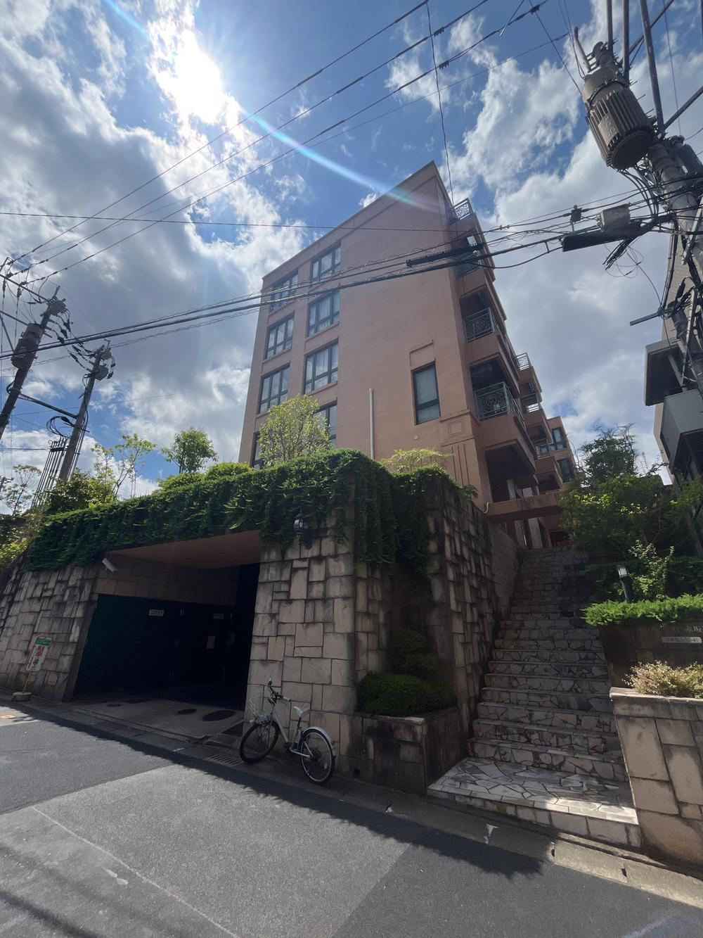 2LDK apartment in Chuo Ward, Fukuoka - Photo 1