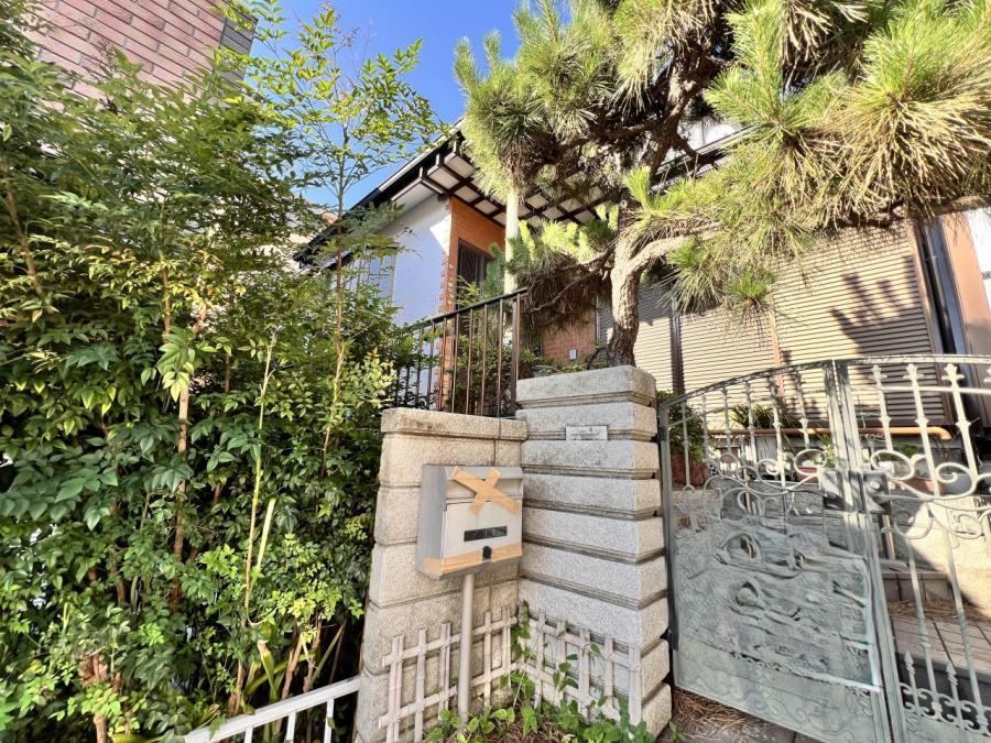 4LDK house in Ayase, Kanagawa - Photo 1