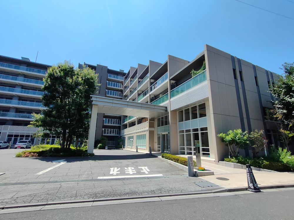 3LDK+S apartment in Kodaira, Tokyo - Photo 1