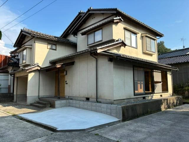 5LDK house in Kanazawa, Ishikawa - Photo 1