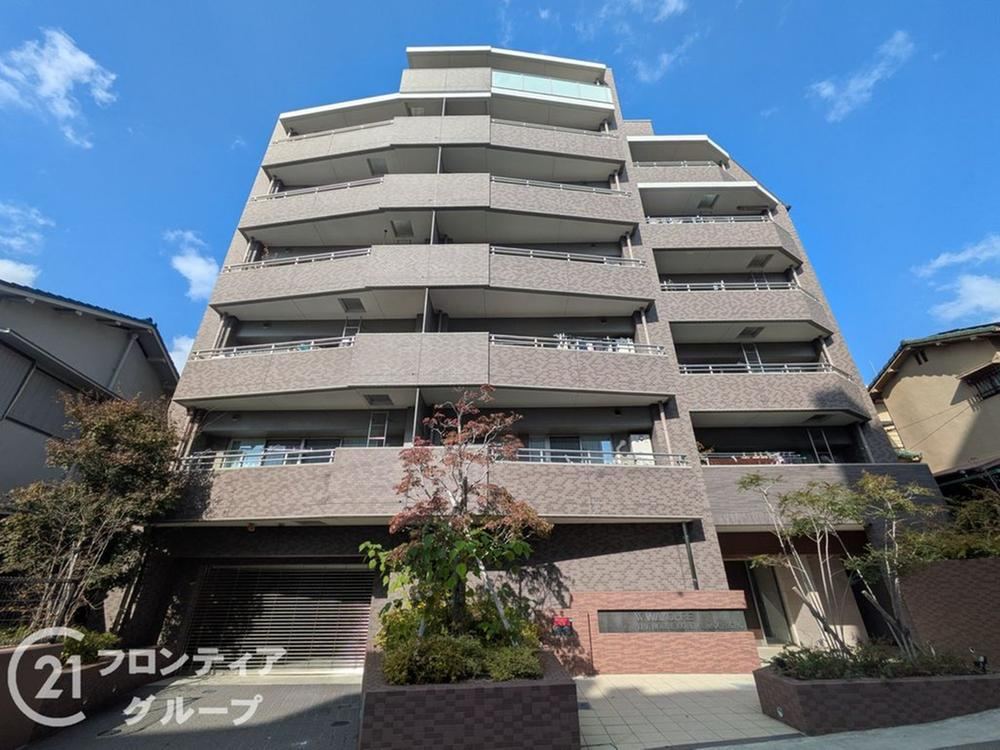 3LDK apartment in Chuo Ward, Kobe, Hyogo - Photo 1
