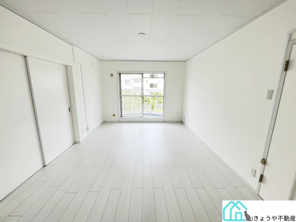 3LDK apartment in Suma Ward, Kobe, Hyogo - Photo 1