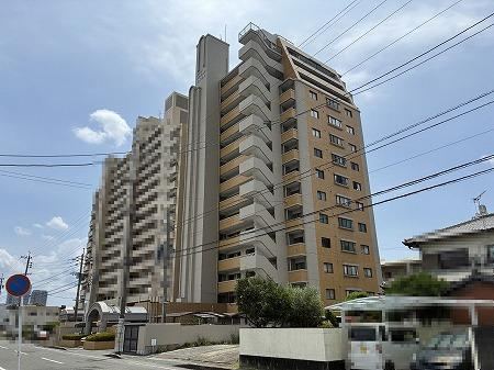 3LDK apartment in Kurume, Fukuoka - Photo 1