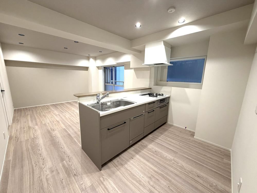 2LDK apartment in Itabashi Ward, Tokyo - Photo 1