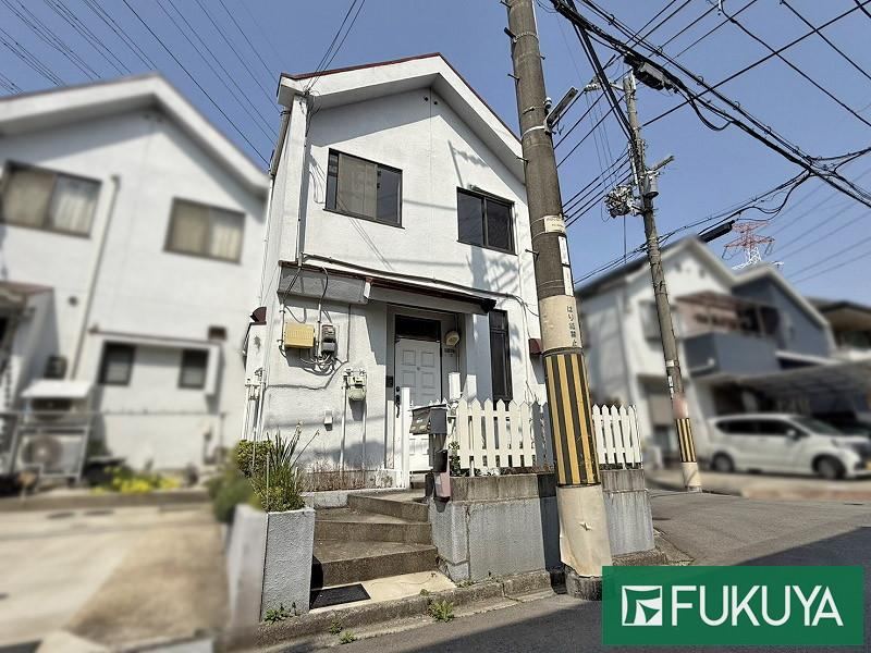 3DK house in Hirakata, Osaka - Photo 1