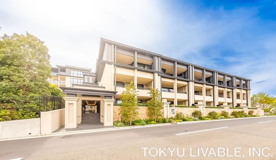 3LDK apartment in Tsurumi Ward, Yokohama, Kanagawa - Photo 1