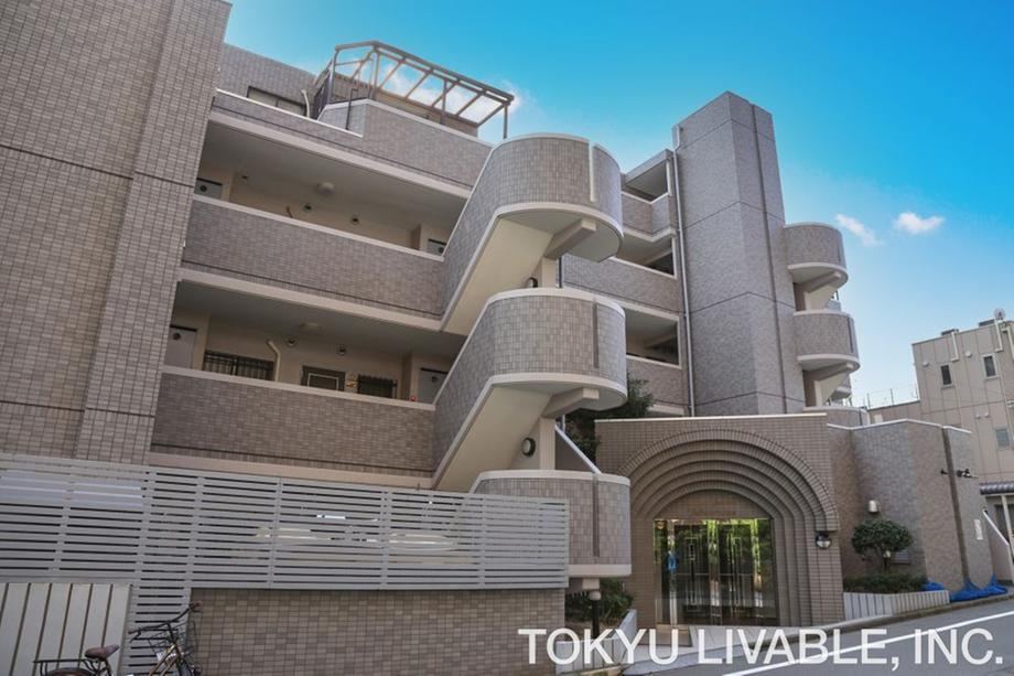 2LDK apartment in Nerima Ward, Tokyo - Photo 1
