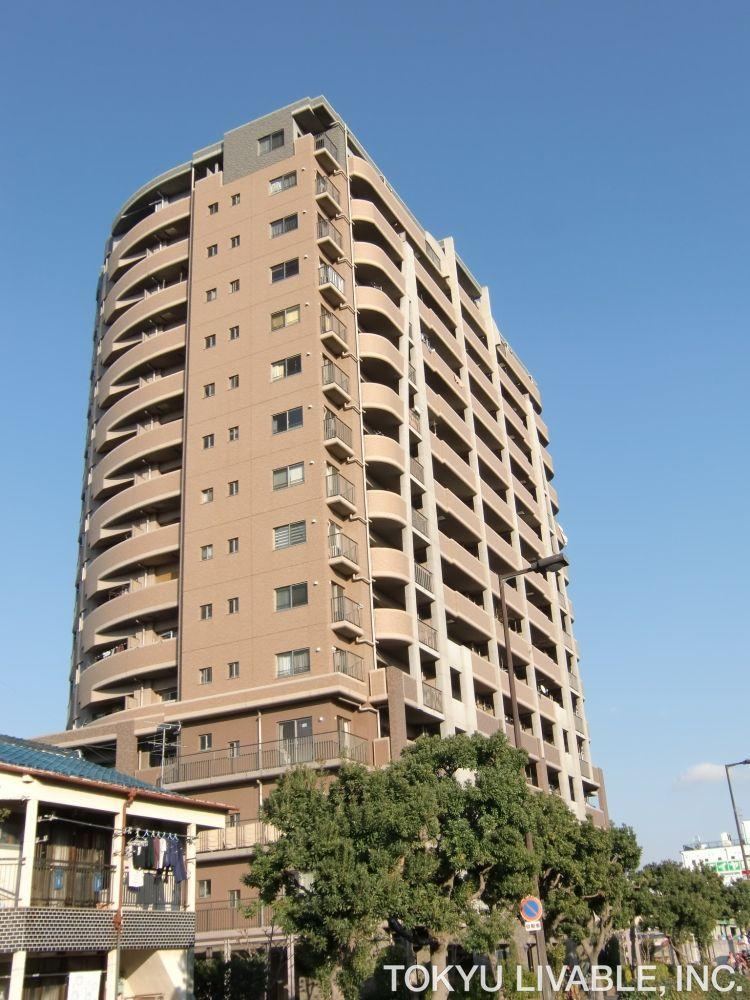 3LDK apartment in Tsurumi Ward, Osaka - Photo 1