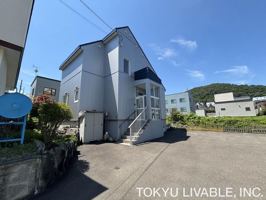 4LDK house in Nishi Ward, Sapporo, Hokkaido - Photo 1