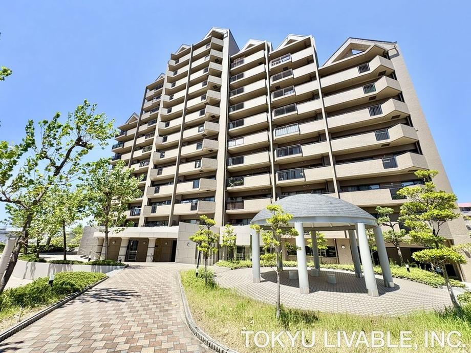 3LDK apartment in Nisshin, Aichi - Photo 1