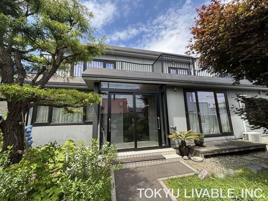 4LDK house in Ebetsu, Hokkaido - Photo 1