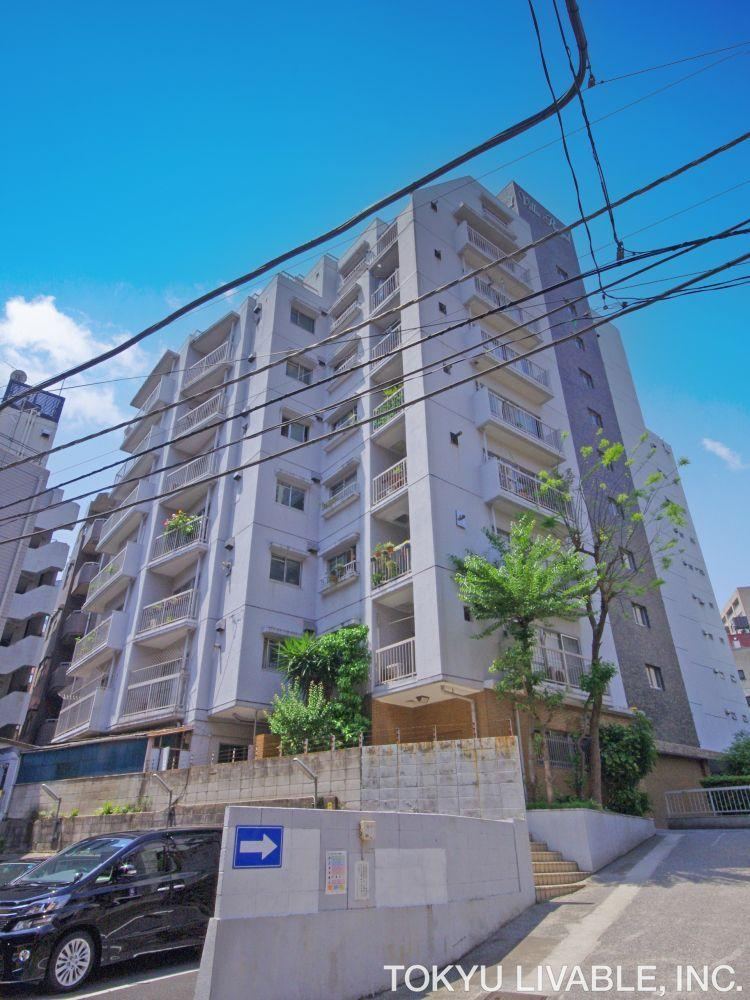 2LDK apartment in Chiyoda Ward, Tokyo - Photo 1