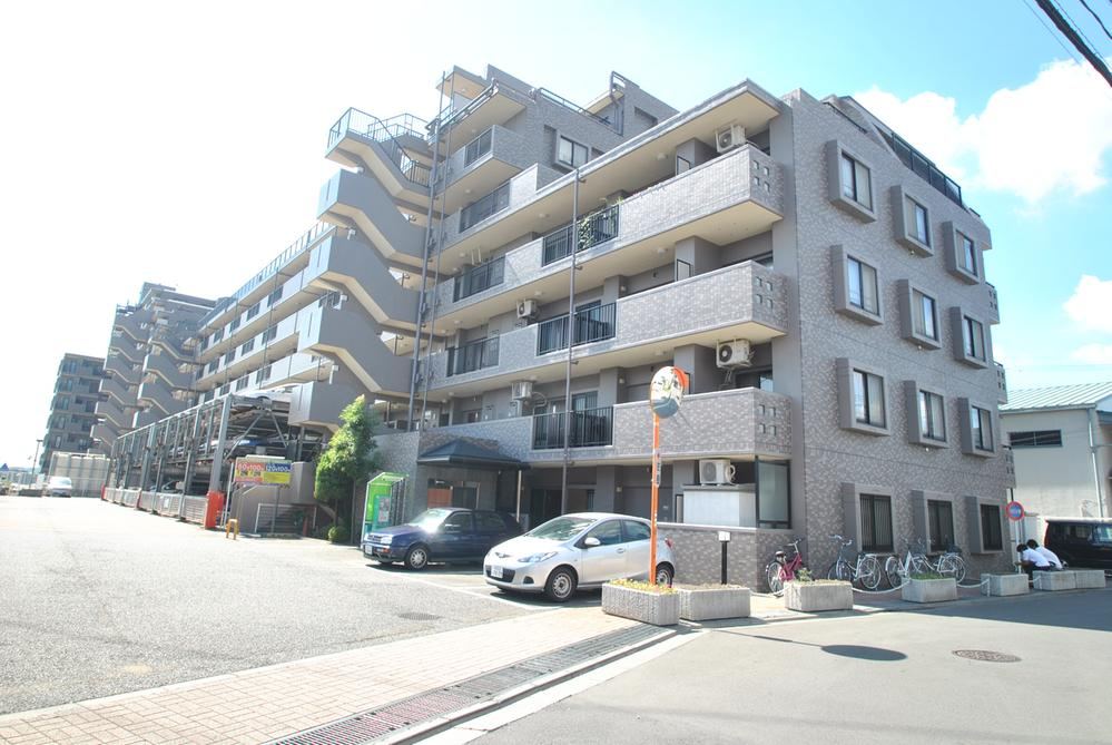 2LDK apartment in Niiza, Saitama - Photo 1