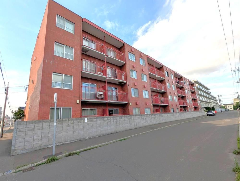 2LDK apartment in Chuo Ward, Sapporo, Hokkaido - Photo 1