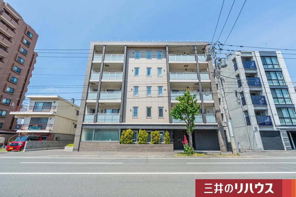 2LDK apartment in Chuo Ward, Sapporo, Hokkaido - Photo 1