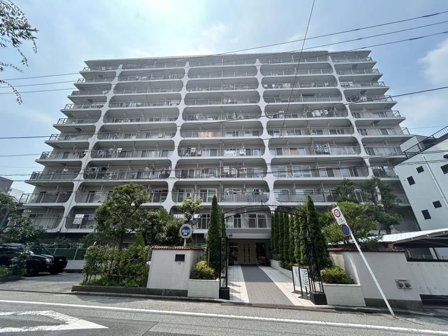2LDK+S apartment in Edogawa Ward, Tokyo - Photo 1