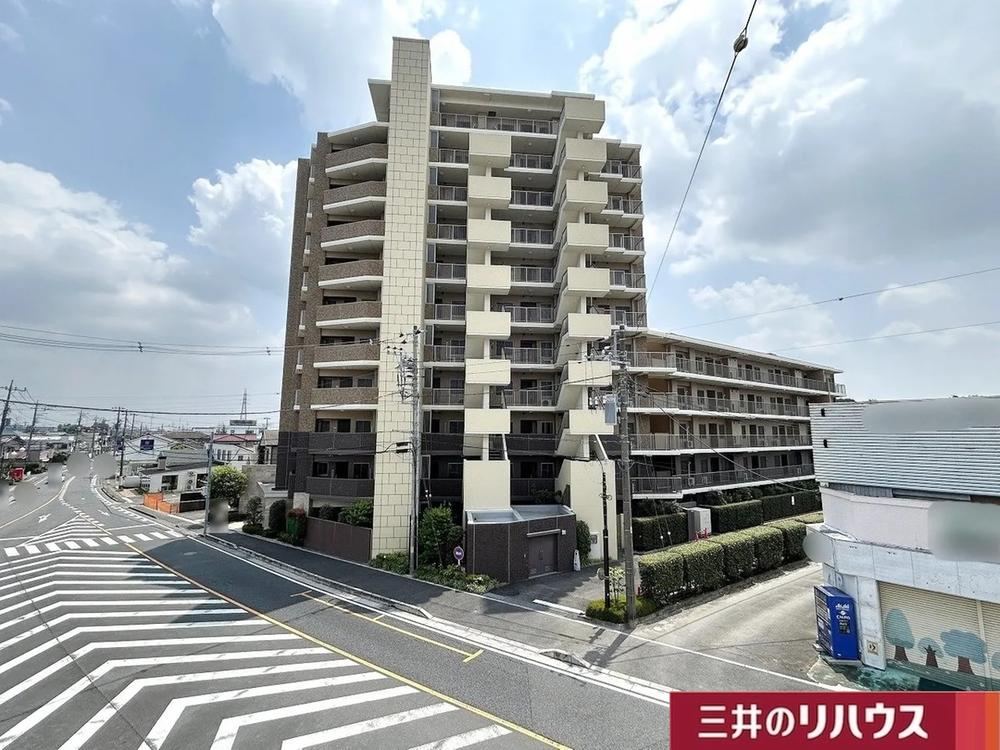 4LDK apartment in Iruma, Saitama - Photo 1
