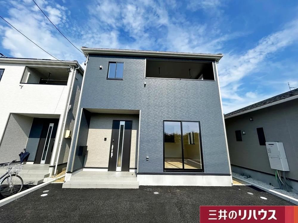 4LDK house in Ama, Aichi - Photo 1