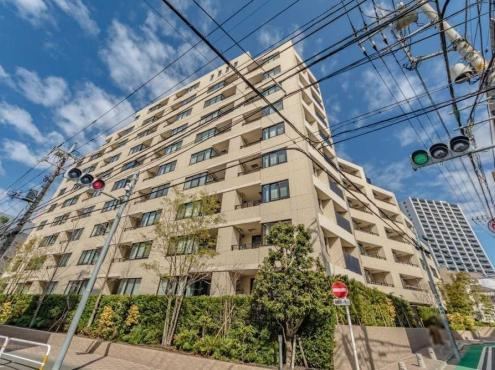 2LDK apartment in Shinagawa Ward, Tokyo - Photo 1