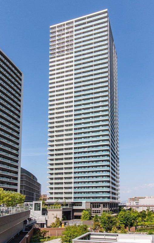 3LDK+S apartment in Takatsuki, Osaka - Photo 1