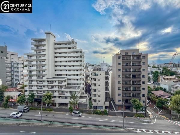 2LDK apartment in Meguro Ward, Tokyo - Photo 1