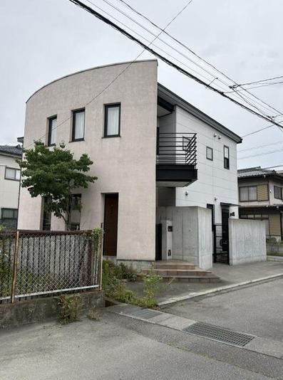 4LDK house in Kofu, Yamanashi - Photo 1