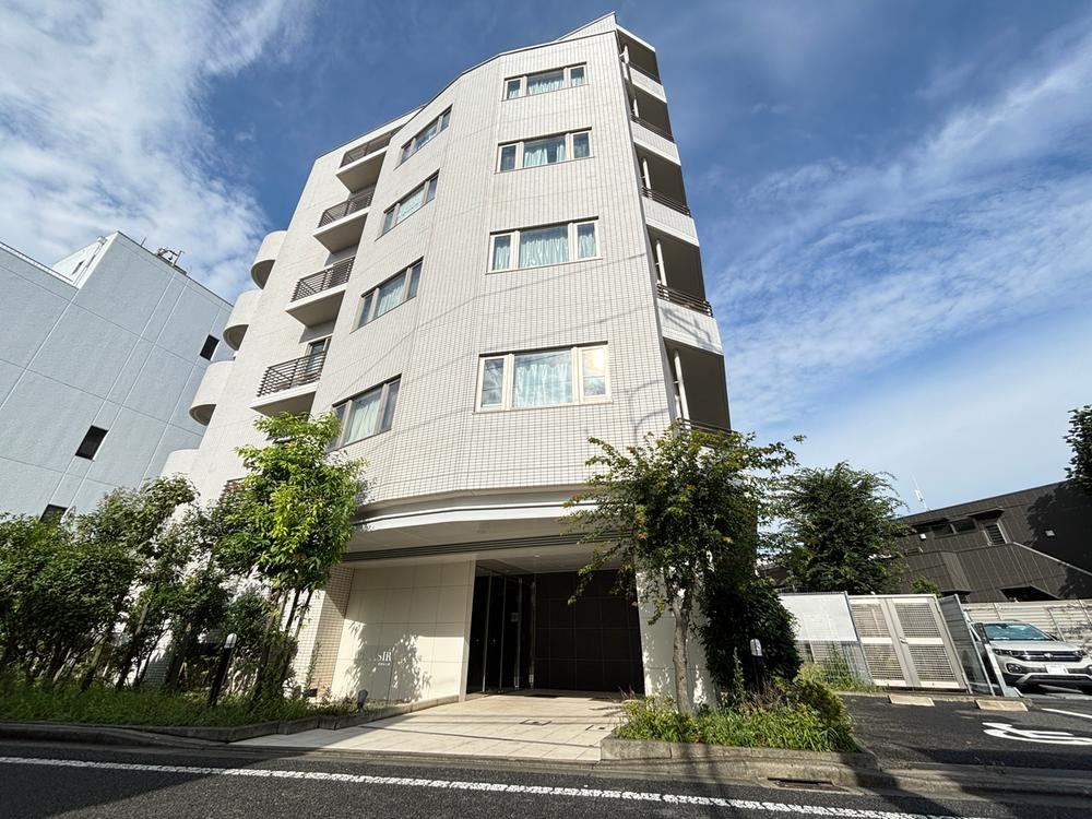3LDK apartment in Setagaya Ward, Tokyo - Photo 1