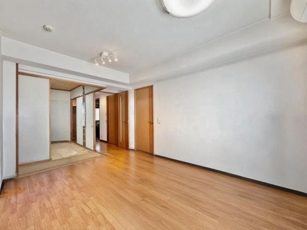 3LDK apartment in Katsushika Ward, Tokyo - Photo 1